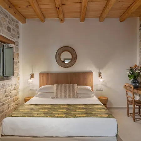 Hotel St.ten Stone Built Village