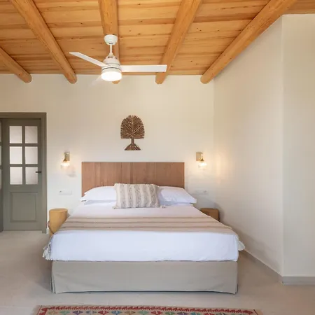 St.ten Stone Built Village Hotel Agioi Deka (Crete)