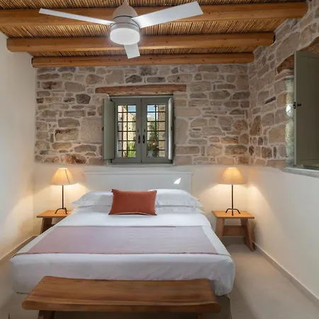 Hotel St.ten Stone Built Village
