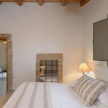 St.ten Stone Built Village Hotel *