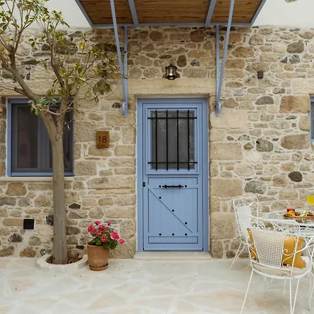 St.ten Stone Built Village Hotel *